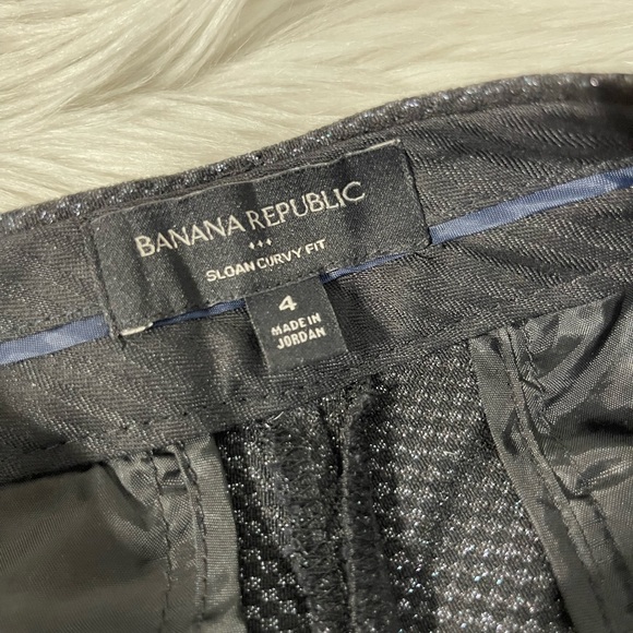 Banana Republic / Sloan Curvy Fit / Size 4 / Mob Wife Sparkle - Picture 2 of 4